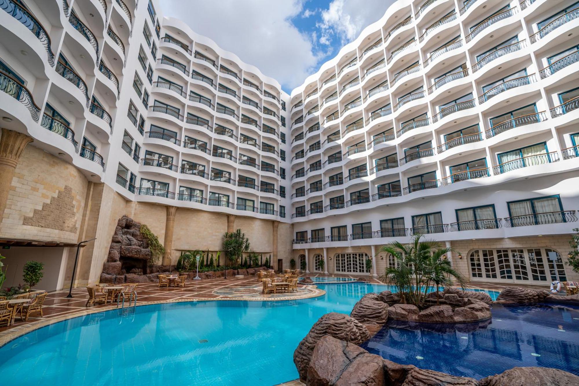 Azal Pyramids Hotel Giza Exterior photo